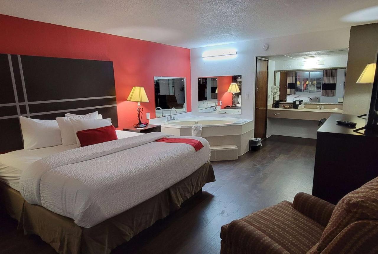 Ramada By Wyndham Mountain Home Ngoại thất bức ảnh